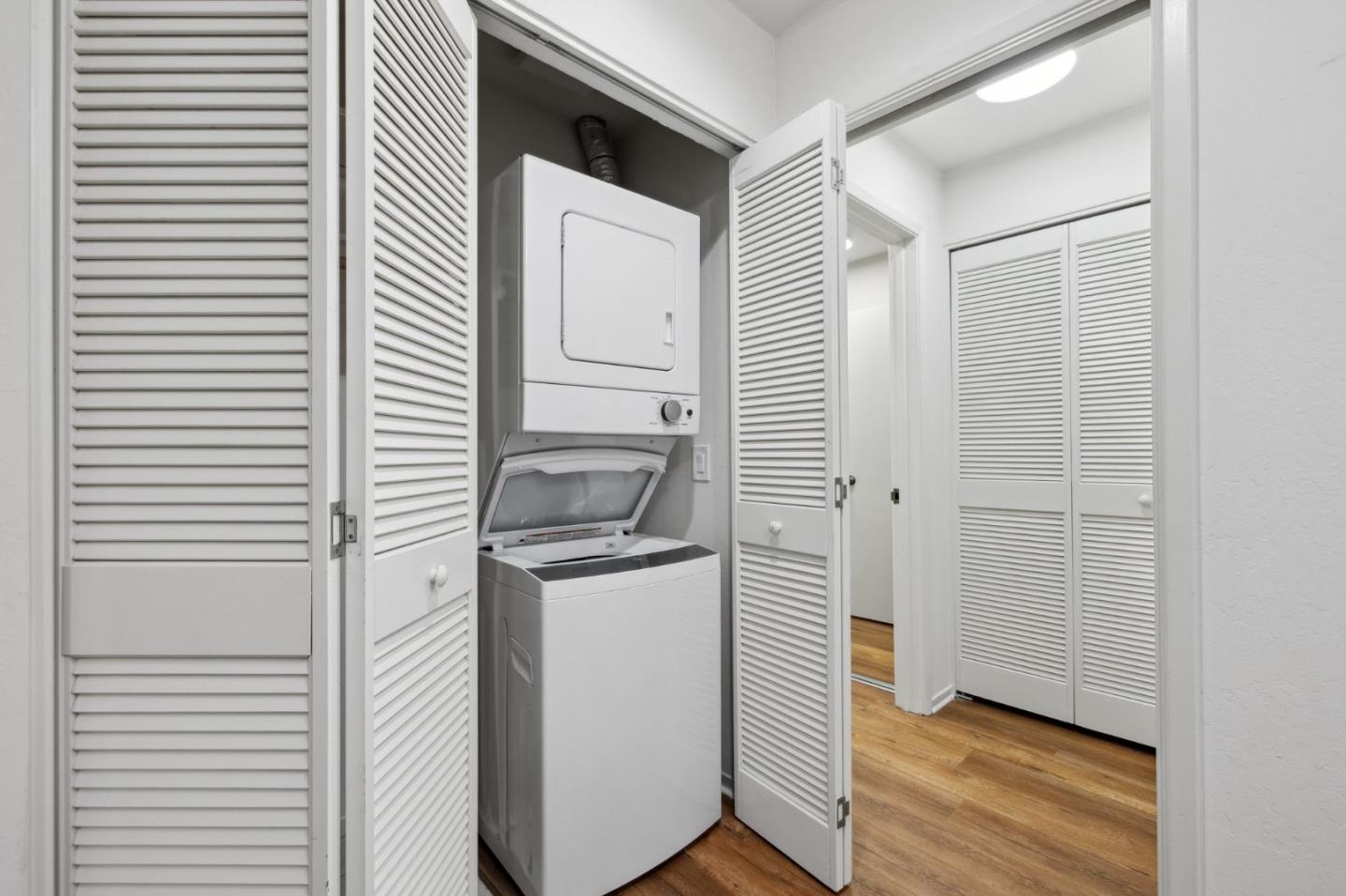 Detail Gallery Image 15 of 28 For 300 Murchison Dr #123,  Millbrae,  CA 94030 - 1 Beds | 1 Baths