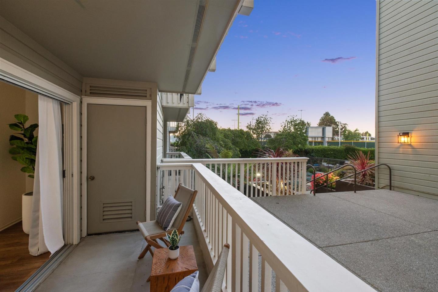 Detail Gallery Image 17 of 28 For 300 Murchison Dr #123,  Millbrae,  CA 94030 - 1 Beds | 1 Baths