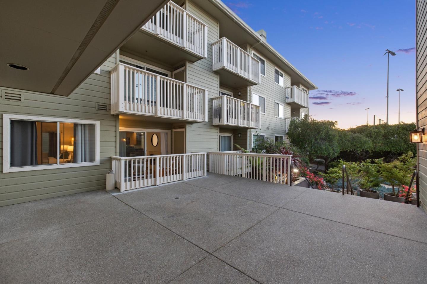 Detail Gallery Image 18 of 28 For 300 Murchison Dr #123,  Millbrae,  CA 94030 - 1 Beds | 1 Baths