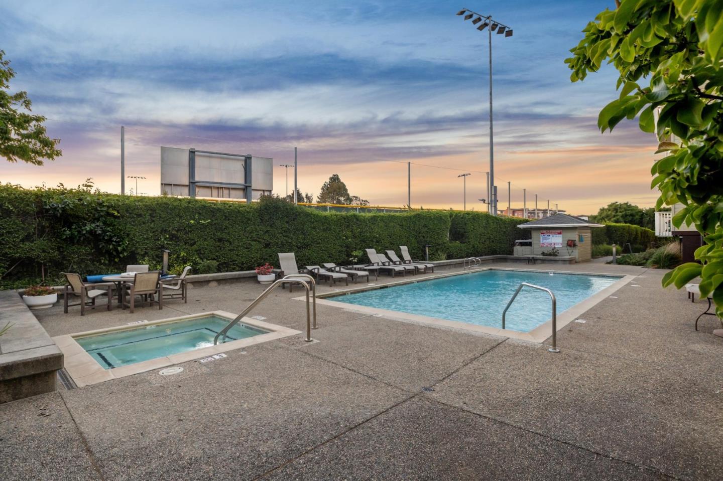 Detail Gallery Image 19 of 28 For 300 Murchison Dr #123,  Millbrae,  CA 94030 - 1 Beds | 1 Baths