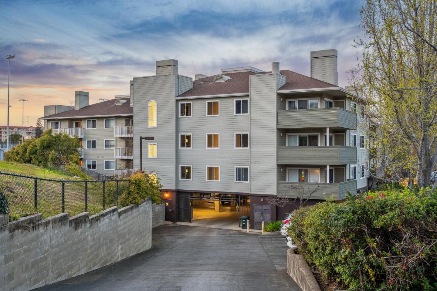Detail Gallery Image 27 of 28 For 300 Murchison Dr #123,  Millbrae,  CA 94030 - 1 Beds | 1 Baths