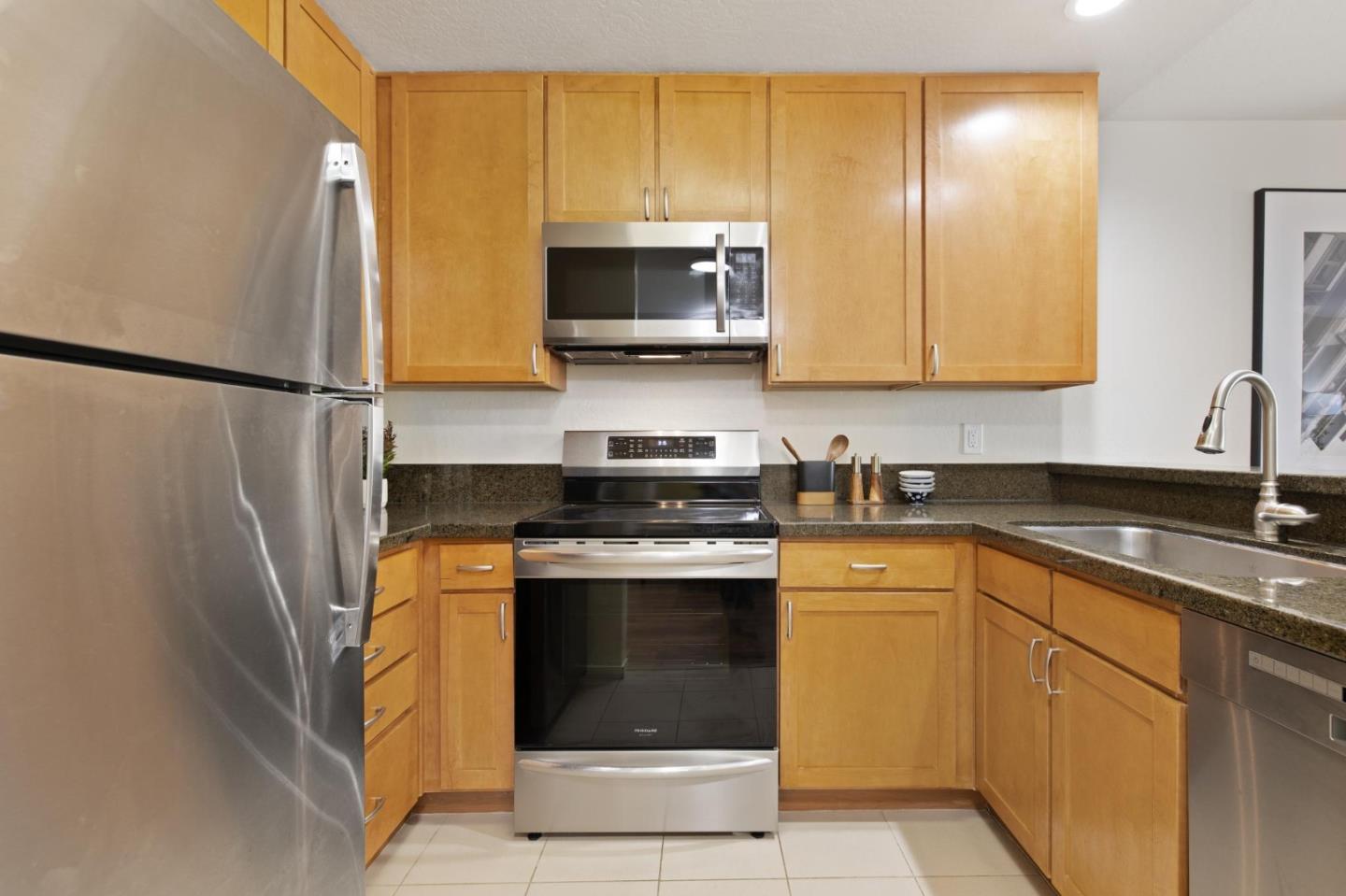 Detail Gallery Image 8 of 28 For 300 Murchison Dr #123,  Millbrae,  CA 94030 - 1 Beds | 1 Baths
