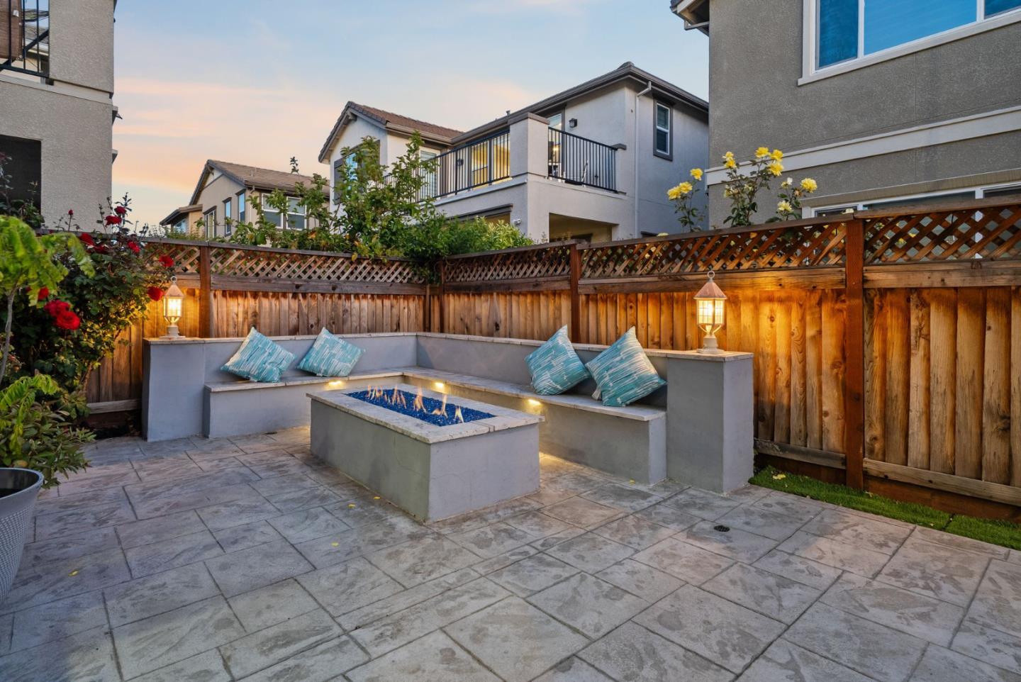 Detail Gallery Image 13 of 61 For 39441 Humpback Whale Rd, Newark,  CA 94560 - 5 Beds | 4/1 Baths