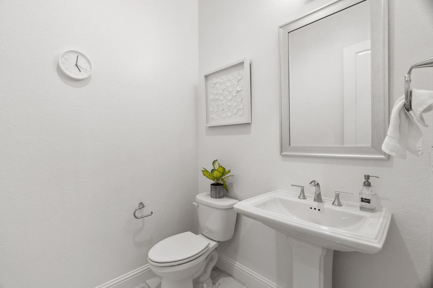 Detail Gallery Image 43 of 61 For 39441 Humpback Whale Rd, Newark,  CA 94560 - 5 Beds | 4/1 Baths