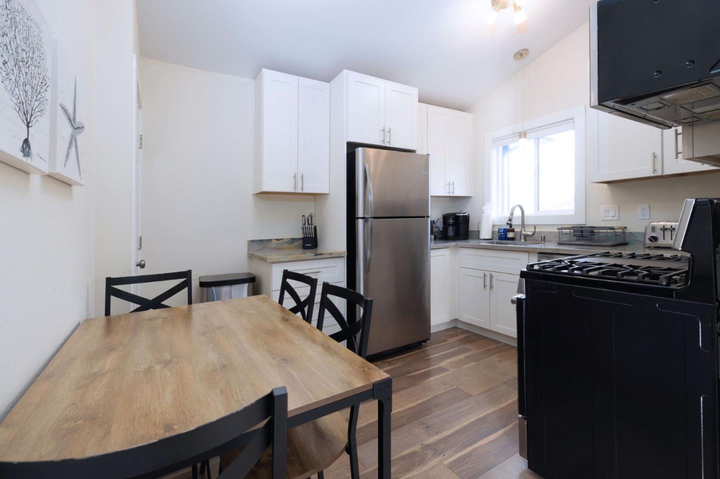 Detail Gallery Image 6 of 39 For 472 Lewis Ln, Pacifica,  CA 94044 - – Beds | – Baths