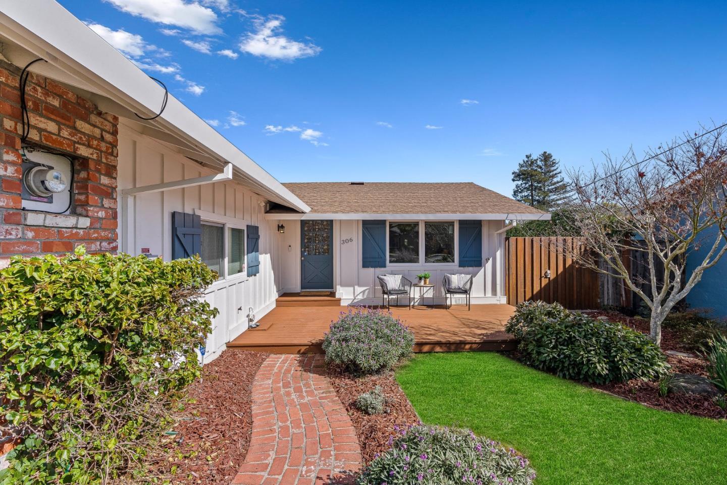 Detail Gallery Image 4 of 41 For 306 Frederick St, Santa Cruz,  CA 95062 - 3 Beds | 2 Baths