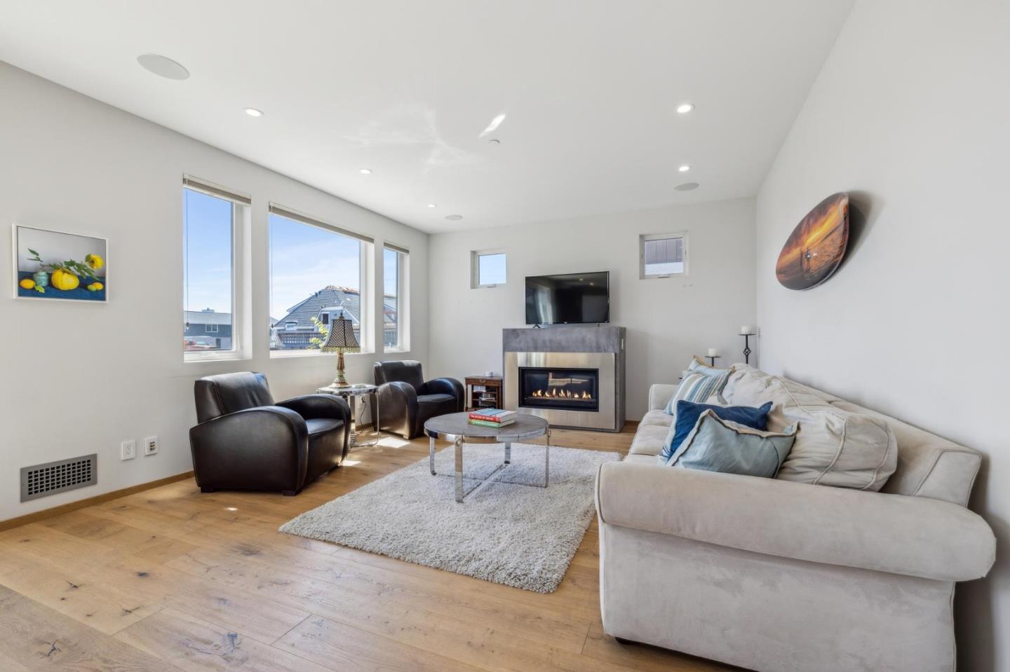 Detail Gallery Image 13 of 42 For 2786 Pullman Ave, Half Moon Bay,  CA 94019 - 4 Beds | 3 Baths