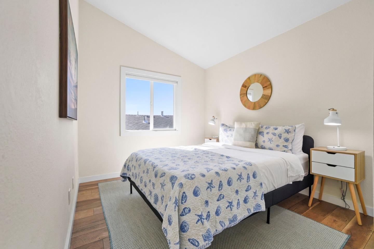 Detail Gallery Image 29 of 39 For 472 Lewis Ln, Pacifica,  CA 94044 - 6 Beds | 3 Baths