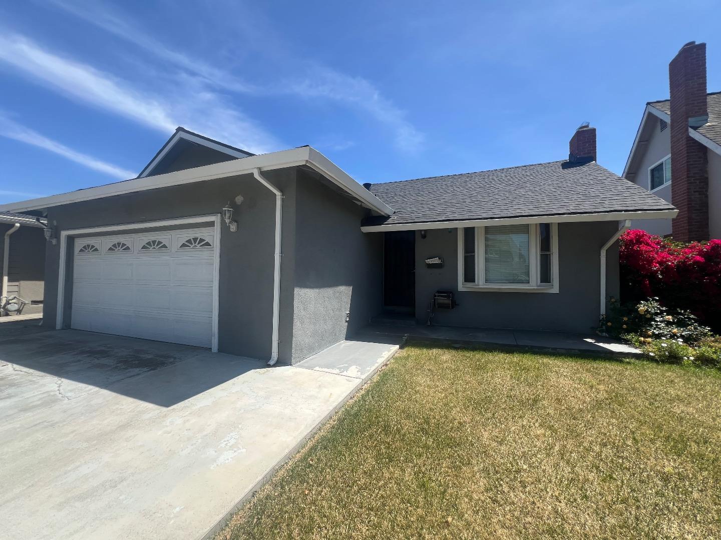 Detail Gallery Image 1 of 4 For 212 Belden Dr, San Jose,  CA 95123 - 3 Beds | 2 Baths