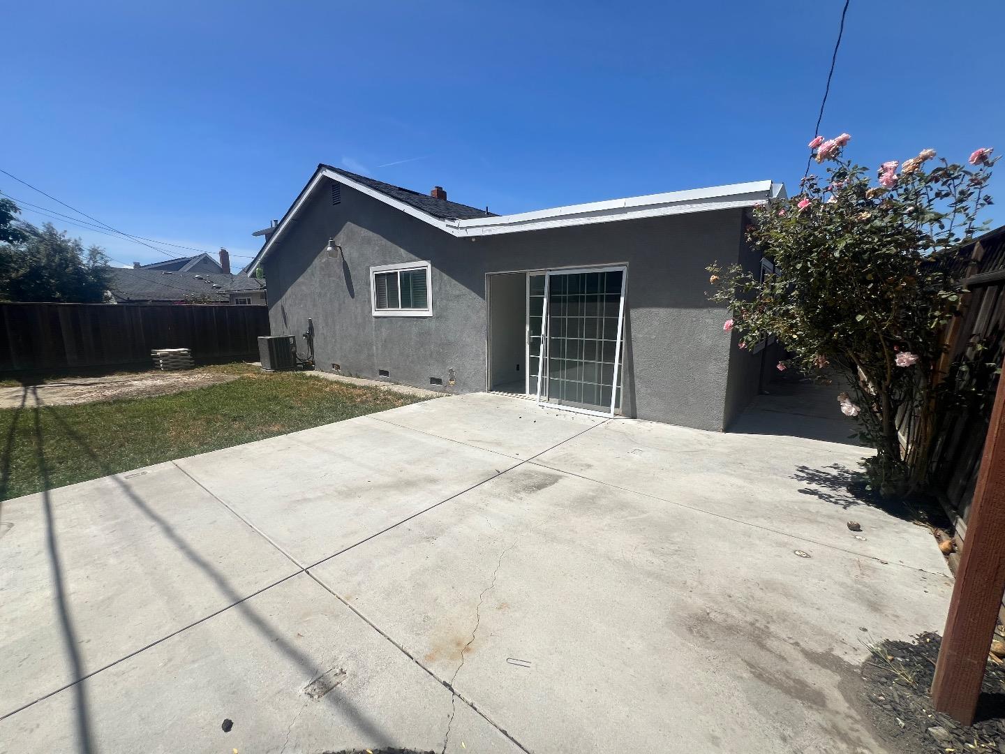 Detail Gallery Image 2 of 4 For 212 Belden Dr, San Jose,  CA 95123 - 3 Beds | 2 Baths