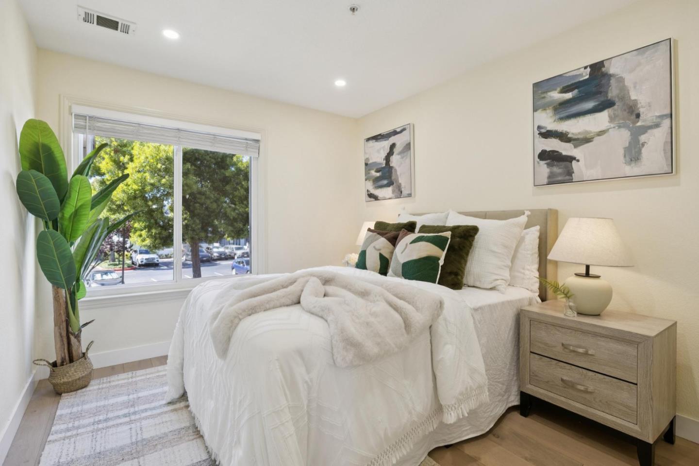 Detail Gallery Image 15 of 58 For 2309 Vista Del Mar, San Mateo,  CA 94404 - 2 Beds | 2 Baths