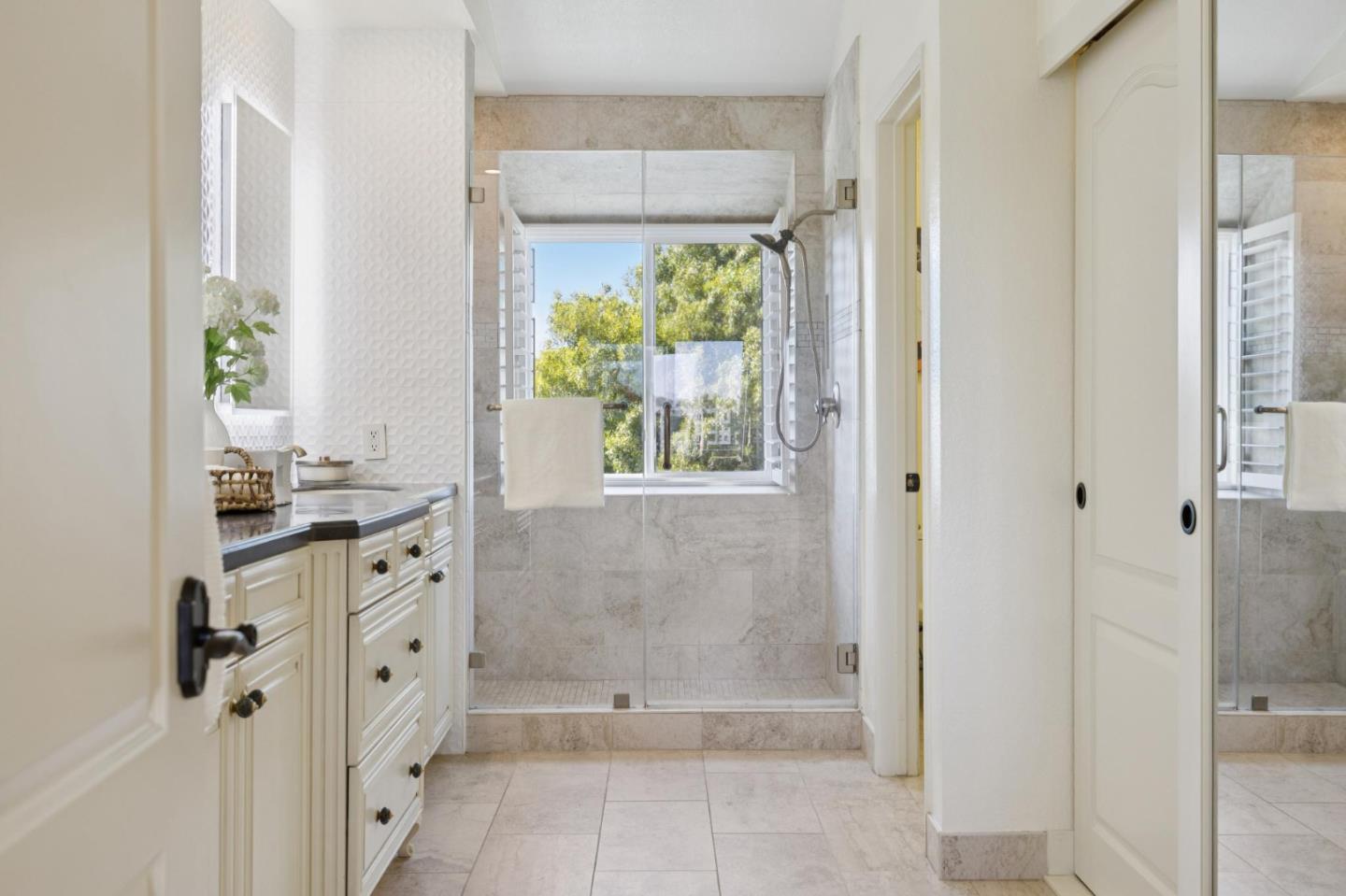 Detail Gallery Image 25 of 58 For 2309 Vista Del Mar, San Mateo,  CA 94404 - 2 Beds | 2 Baths
