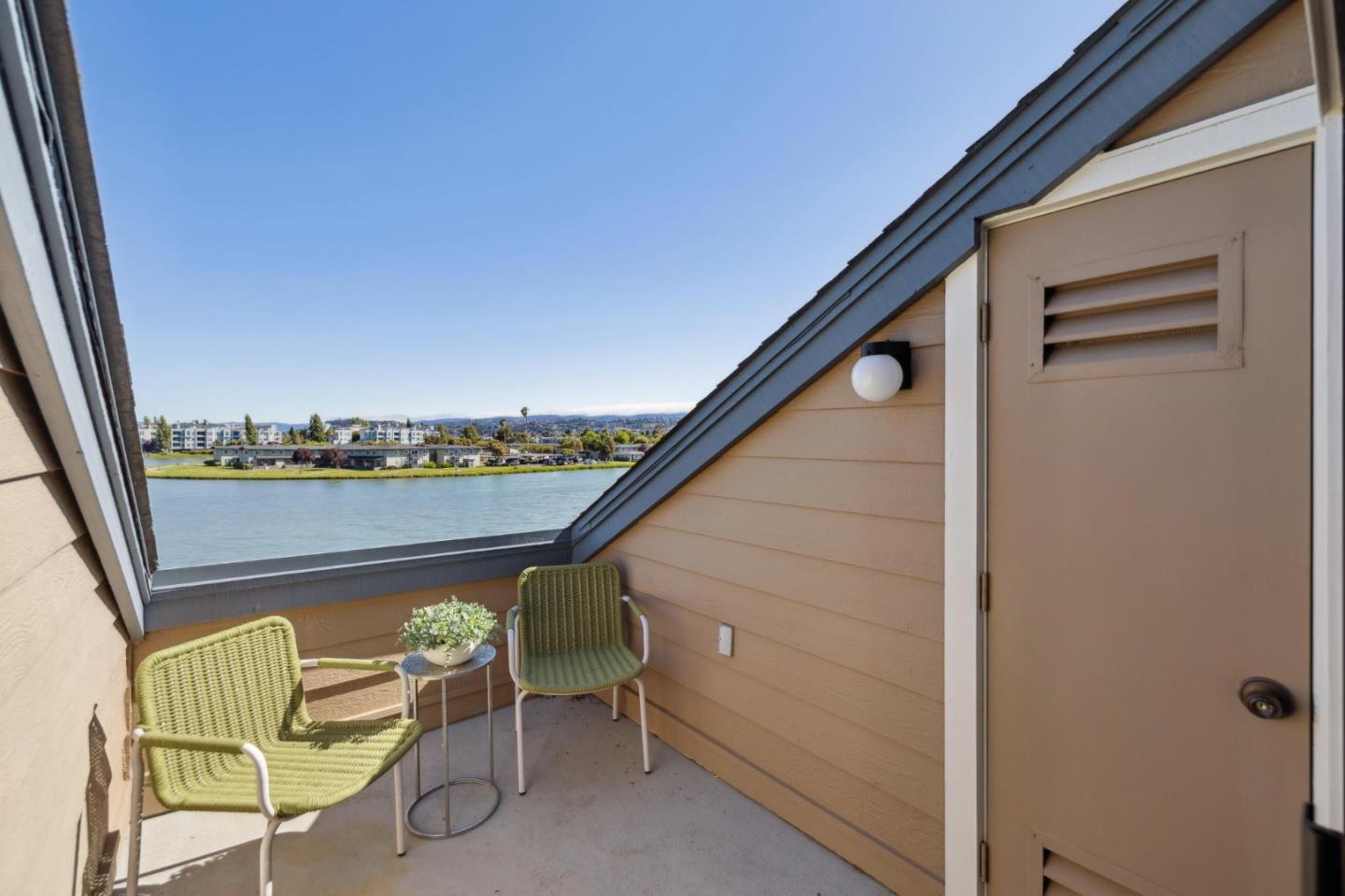 Detail Gallery Image 30 of 58 For 2309 Vista Del Mar, San Mateo,  CA 94404 - 2 Beds | 2 Baths