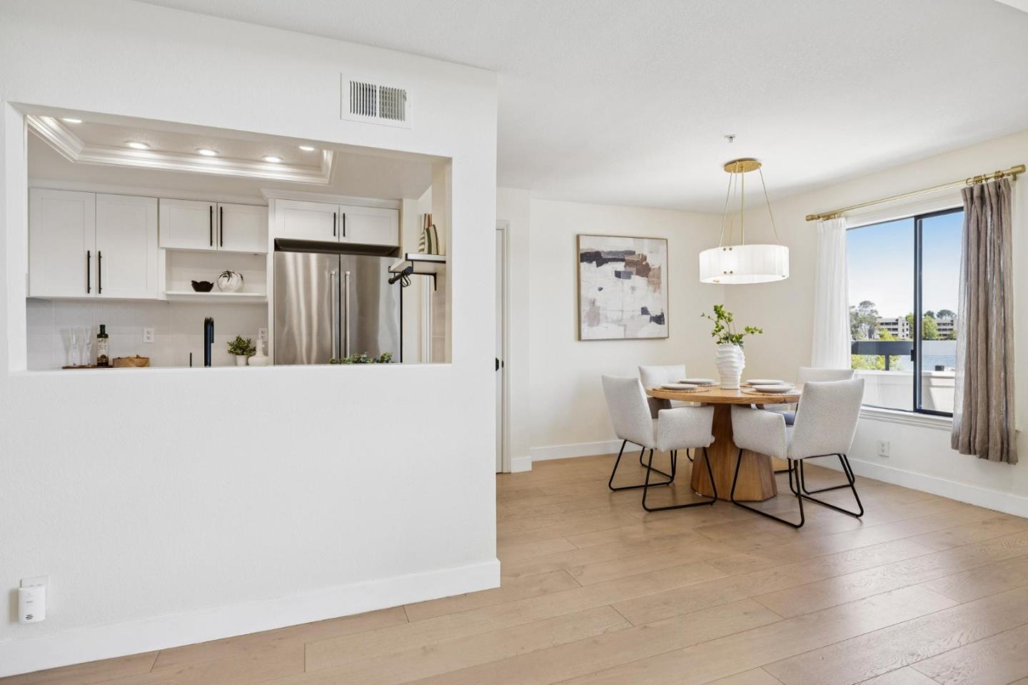 Detail Gallery Image 8 of 58 For 2309 Vista Del Mar, San Mateo,  CA 94404 - 2 Beds | 2 Baths