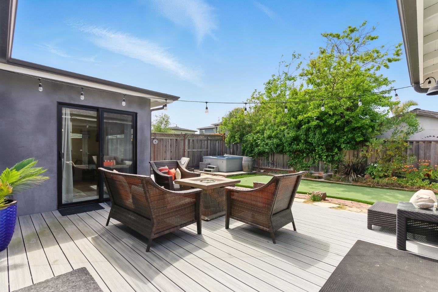 Detail Gallery Image 6 of 36 For 301 25th Ave, Santa Cruz,  CA 95062 - 3 Beds | 3 Baths