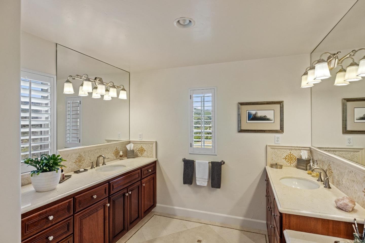 Detail Gallery Image 18 of 30 For 200 Mirasol Way, Monterey,  CA 93940 - 4 Beds | 4/1 Baths