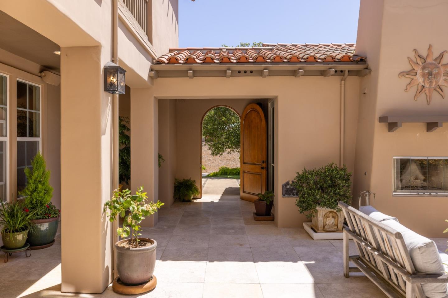 Detail Gallery Image 3 of 30 For 200 Mirasol Way, Monterey,  CA 93940 - 4 Beds | 4/1 Baths