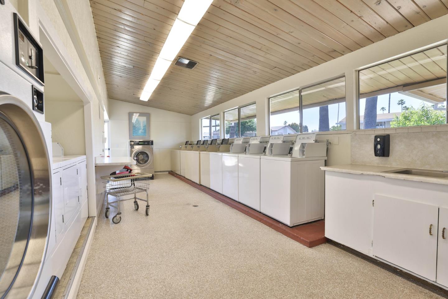 Detail Gallery Image 30 of 32 For 513 Olivian Dr #513,  San Jose,  CA 95123 - 3 Beds | 2 Baths