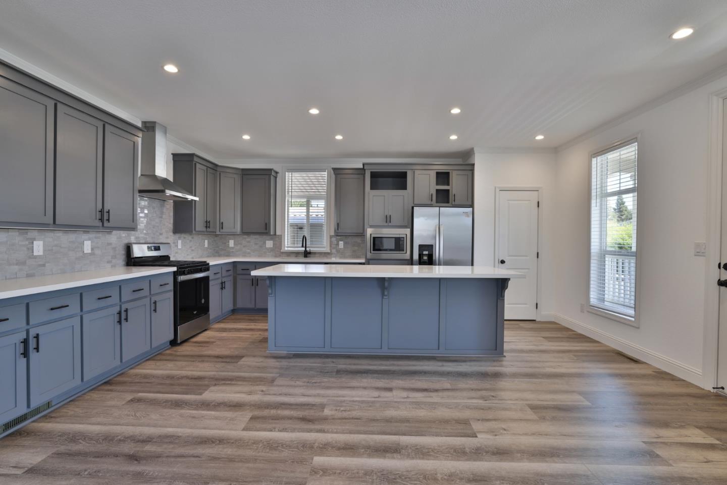 Detail Gallery Image 7 of 32 For 513 Olivian Dr #513,  San Jose,  CA 95123 - 3 Beds | 2 Baths
