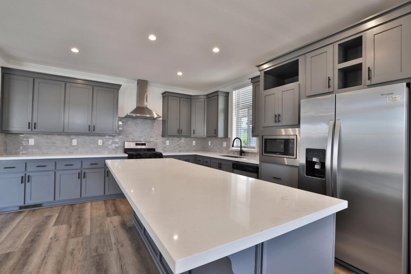 Detail Gallery Image 8 of 32 For 513 Olivian Dr #513,  San Jose,  CA 95123 - 3 Beds | 2 Baths