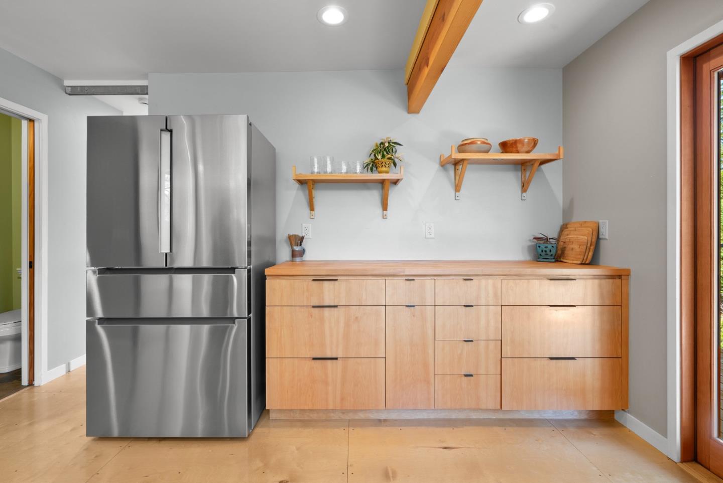 Detail Gallery Image 16 of 91 For 280 Azalea Ln, Santa Cruz,  CA 95060 - 3 Beds | 2/1 Baths