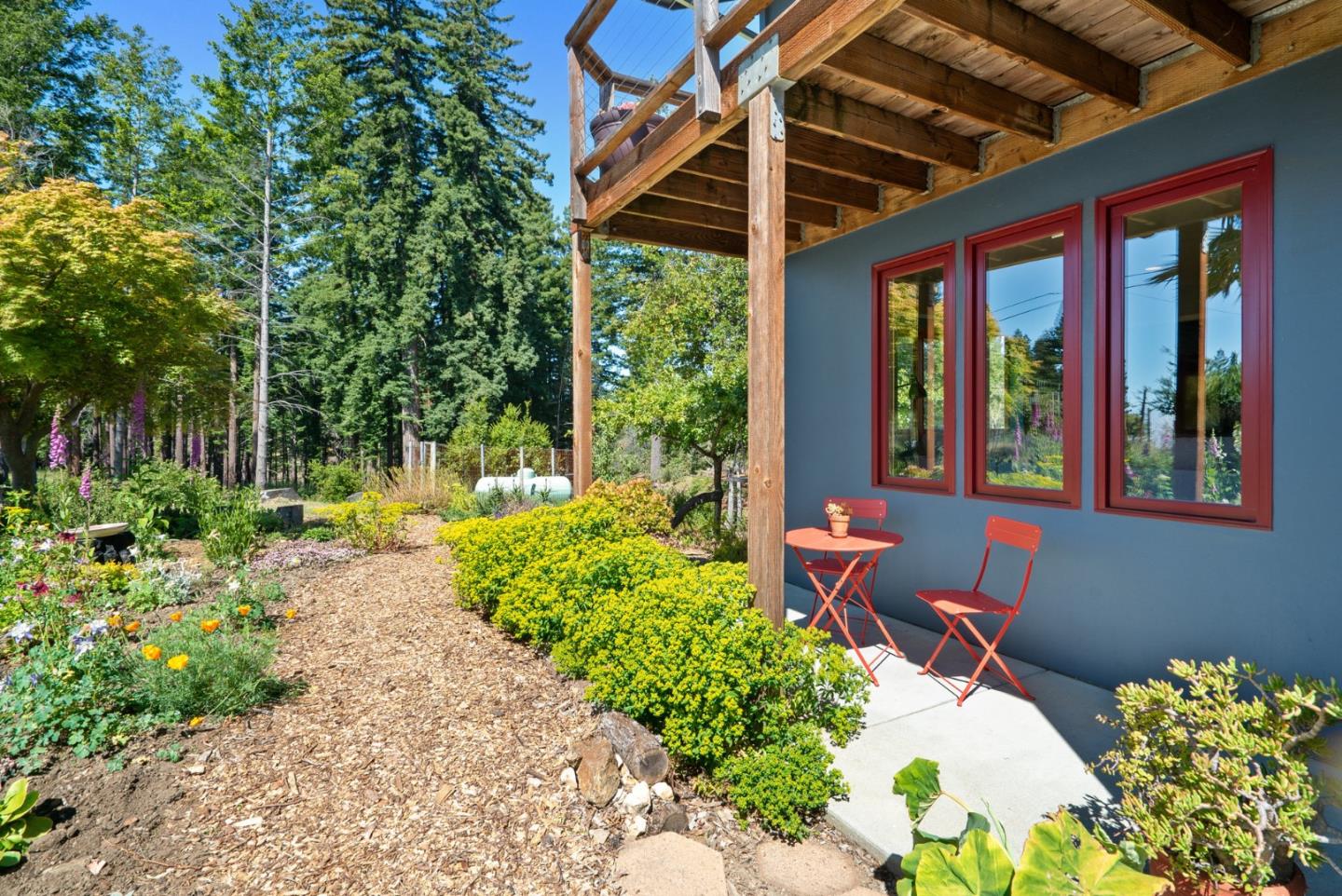 Detail Gallery Image 2 of 91 For 280 Azalea Ln, Santa Cruz,  CA 95060 - 3 Beds | 2/1 Baths