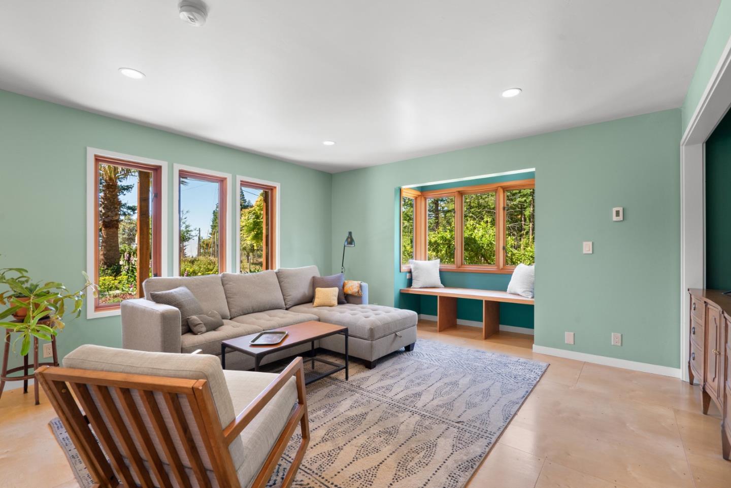 Detail Gallery Image 25 of 91 For 280 Azalea Ln, Santa Cruz,  CA 95060 - 3 Beds | 2/1 Baths