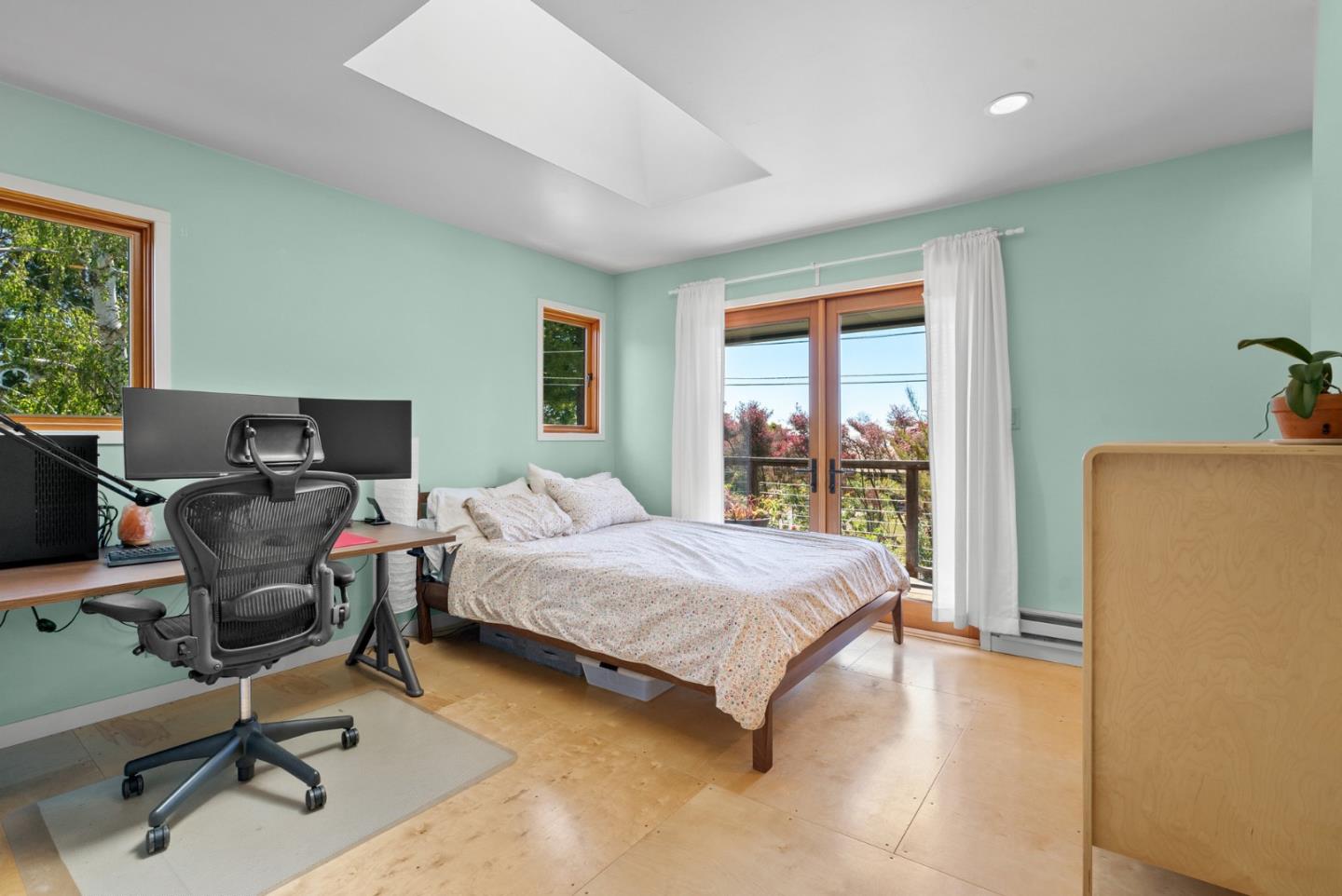 Detail Gallery Image 29 of 91 For 280 Azalea Ln, Santa Cruz,  CA 95060 - 3 Beds | 2/1 Baths