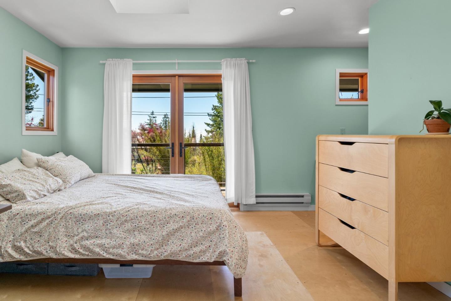 Detail Gallery Image 30 of 91 For 280 Azalea Ln, Santa Cruz,  CA 95060 - 3 Beds | 2/1 Baths
