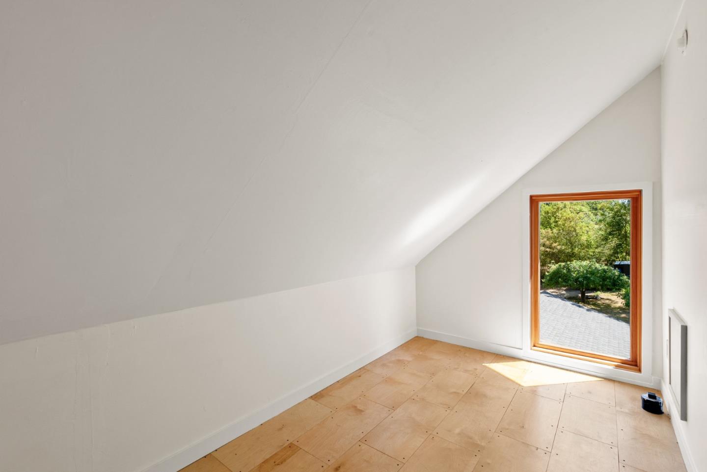 Detail Gallery Image 38 of 91 For 280 Azalea Ln, Santa Cruz,  CA 95060 - 3 Beds | 2/1 Baths
