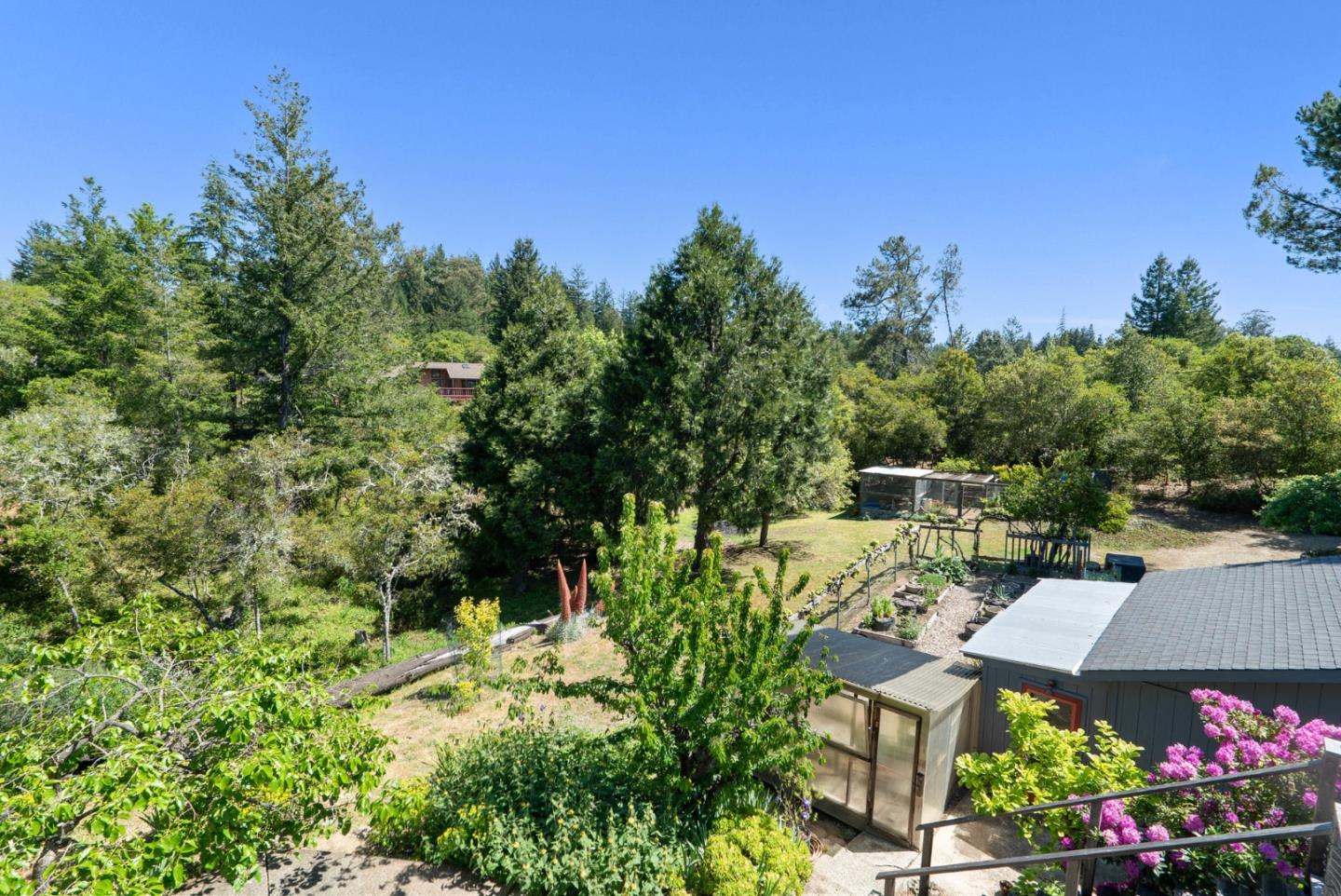 Detail Gallery Image 42 of 91 For 280 Azalea Ln, Santa Cruz,  CA 95060 - 3 Beds | 2/1 Baths