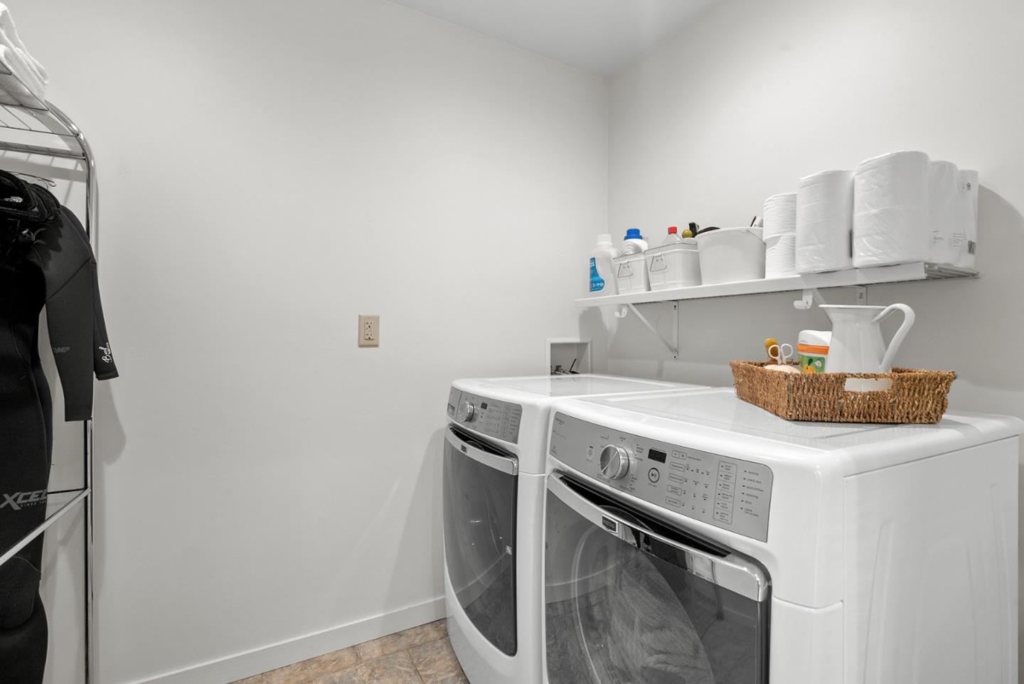 Detail Gallery Image 44 of 91 For 280 Azalea Ln, Santa Cruz,  CA 95060 - 3 Beds | 2/1 Baths