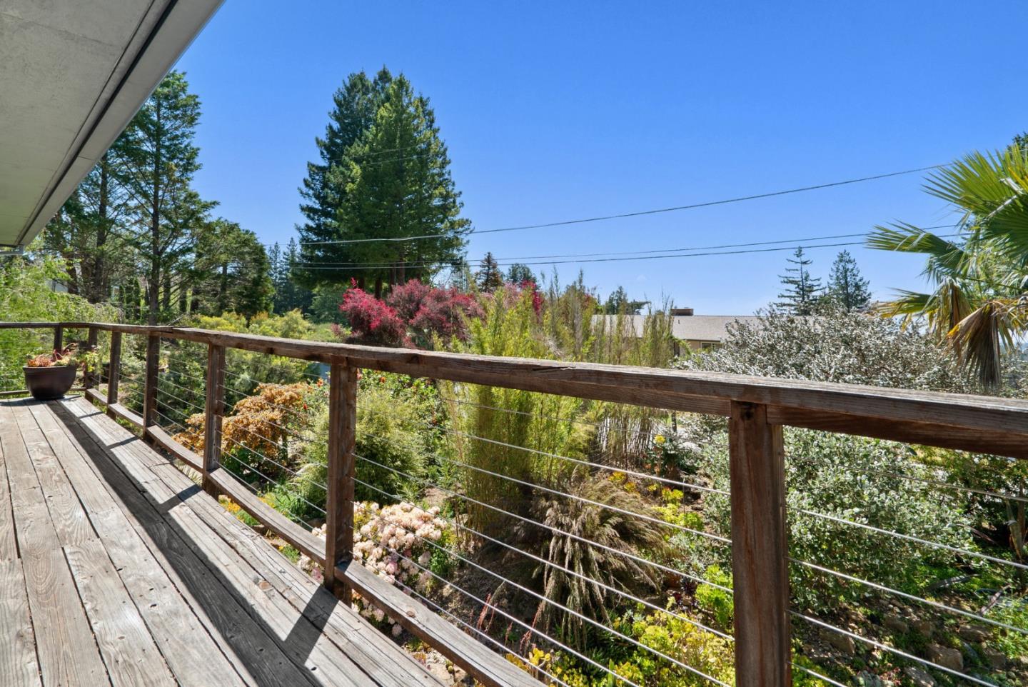 Detail Gallery Image 52 of 91 For 280 Azalea Ln, Santa Cruz,  CA 95060 - 3 Beds | 2/1 Baths