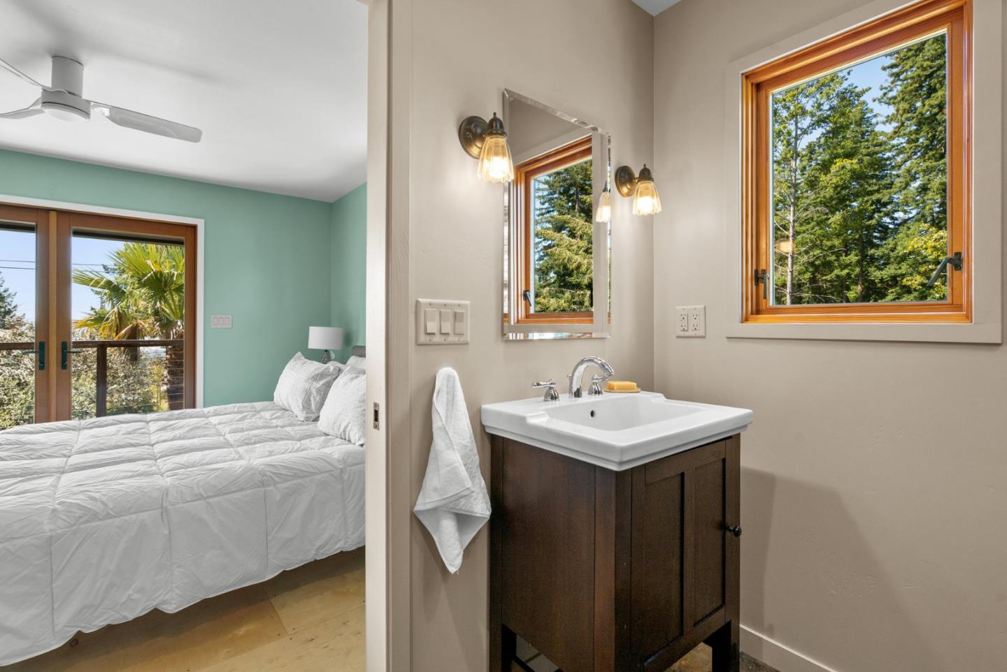 Detail Gallery Image 53 of 91 For 280 Azalea Ln, Santa Cruz,  CA 95060 - 3 Beds | 2/1 Baths