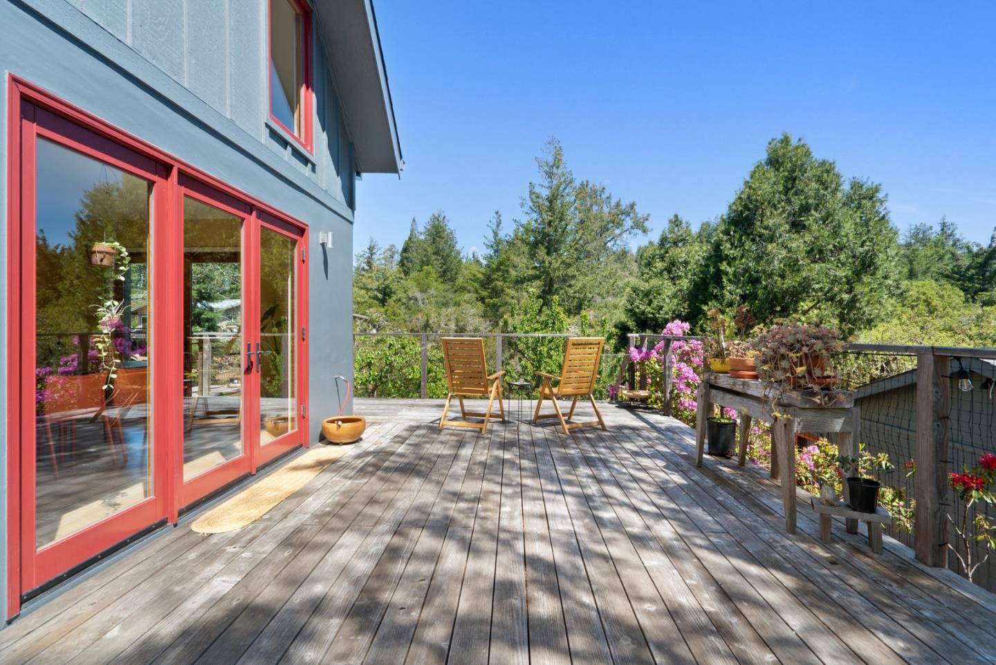 Detail Gallery Image 66 of 91 For 280 Azalea Ln, Santa Cruz,  CA 95060 - 3 Beds | 2/1 Baths