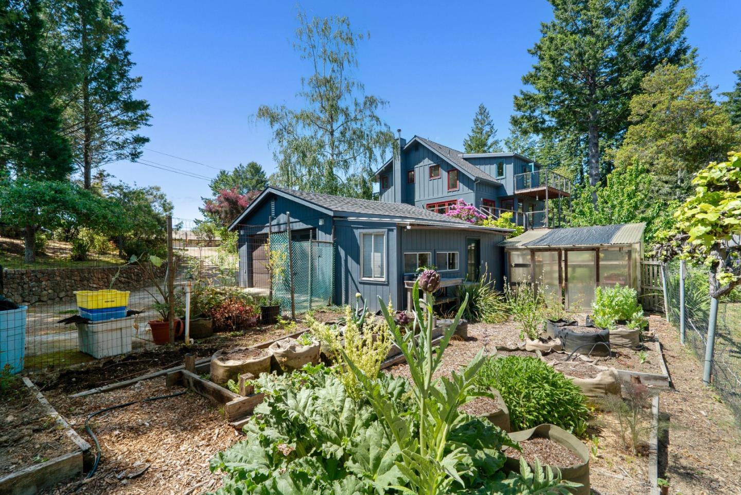 Detail Gallery Image 72 of 91 For 280 Azalea Ln, Santa Cruz,  CA 95060 - 3 Beds | 2/1 Baths