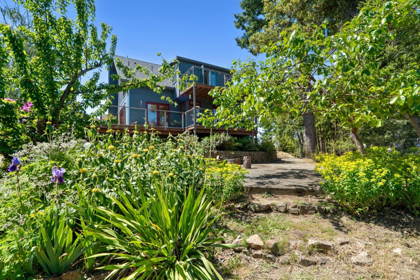 Detail Gallery Image 75 of 91 For 280 Azalea Ln, Santa Cruz,  CA 95060 - 3 Beds | 2/1 Baths