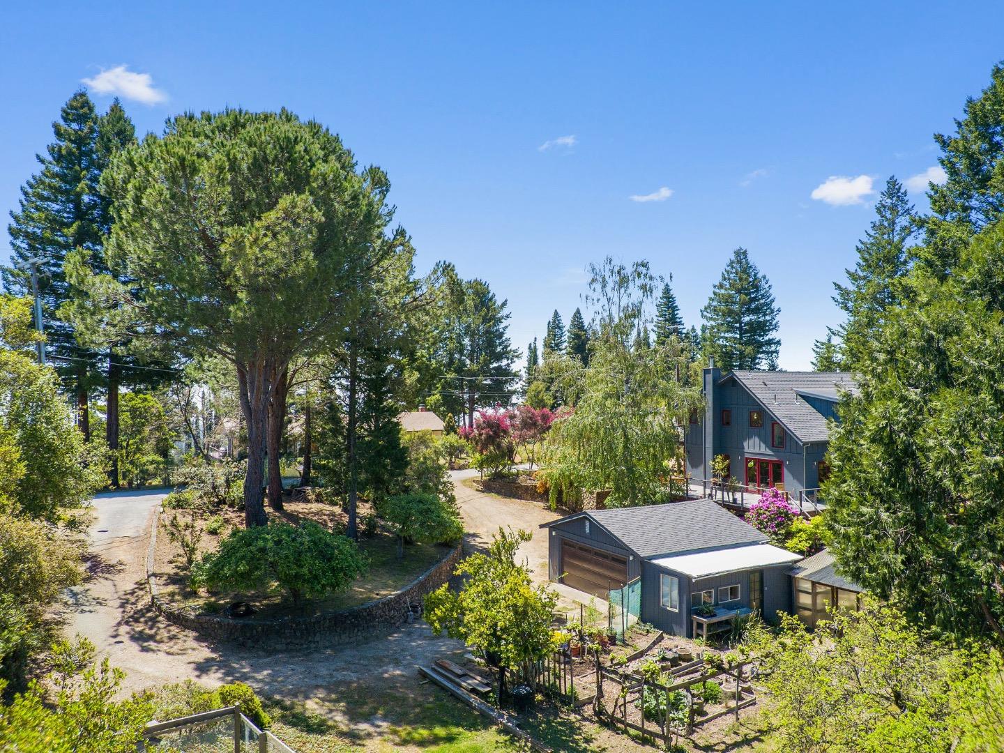 Detail Gallery Image 76 of 91 For 280 Azalea Ln, Santa Cruz,  CA 95060 - 3 Beds | 2/1 Baths