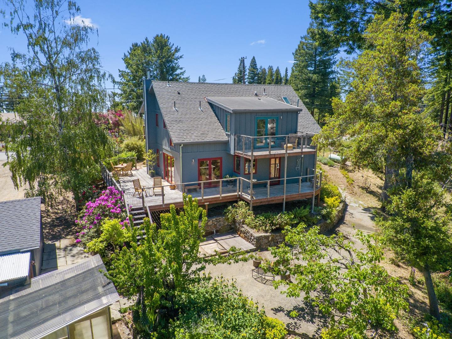 Detail Gallery Image 78 of 91 For 280 Azalea Ln, Santa Cruz,  CA 95060 - 3 Beds | 2/1 Baths