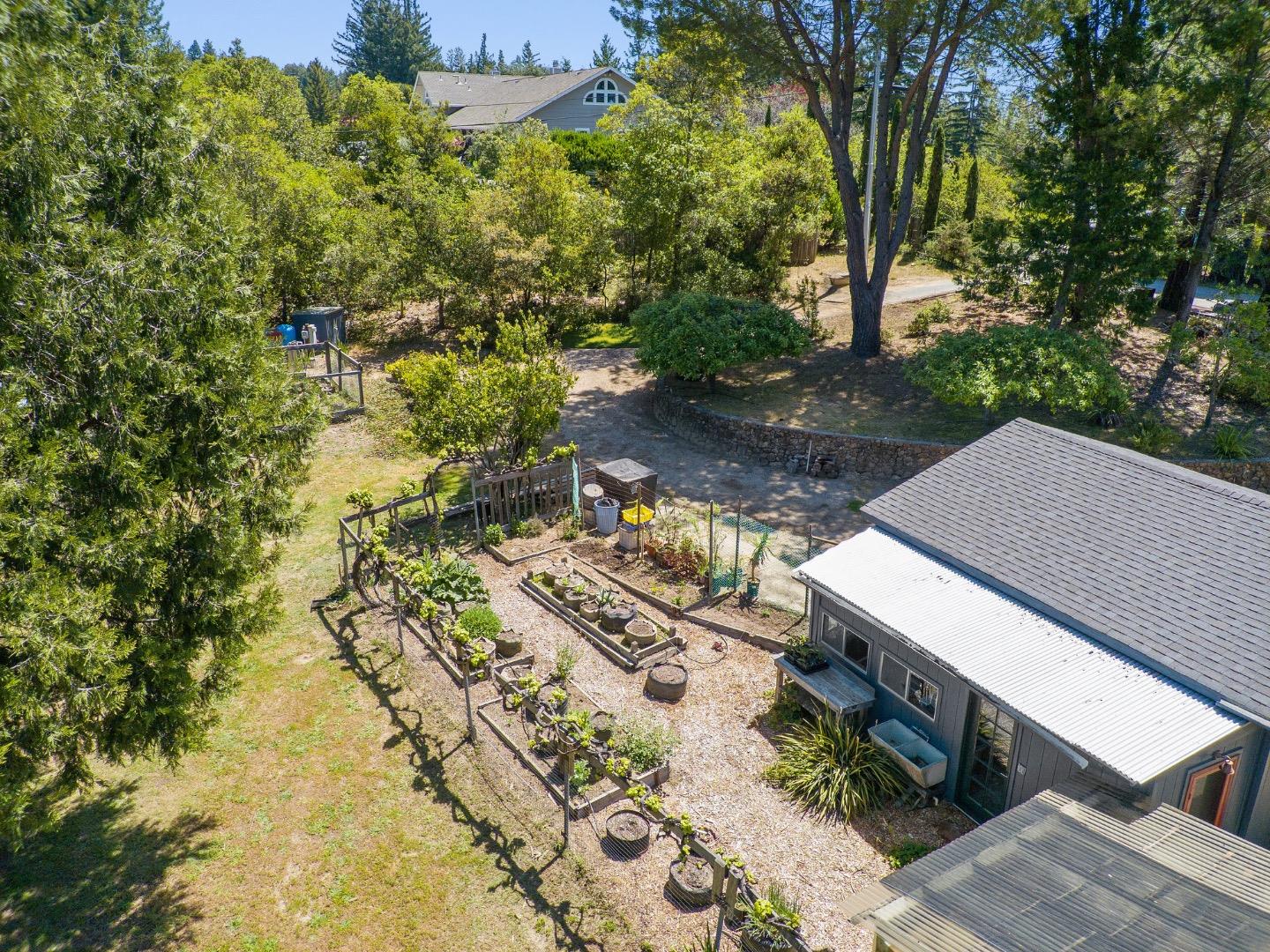 Detail Gallery Image 82 of 91 For 280 Azalea Ln, Santa Cruz,  CA 95060 - 3 Beds | 2/1 Baths
