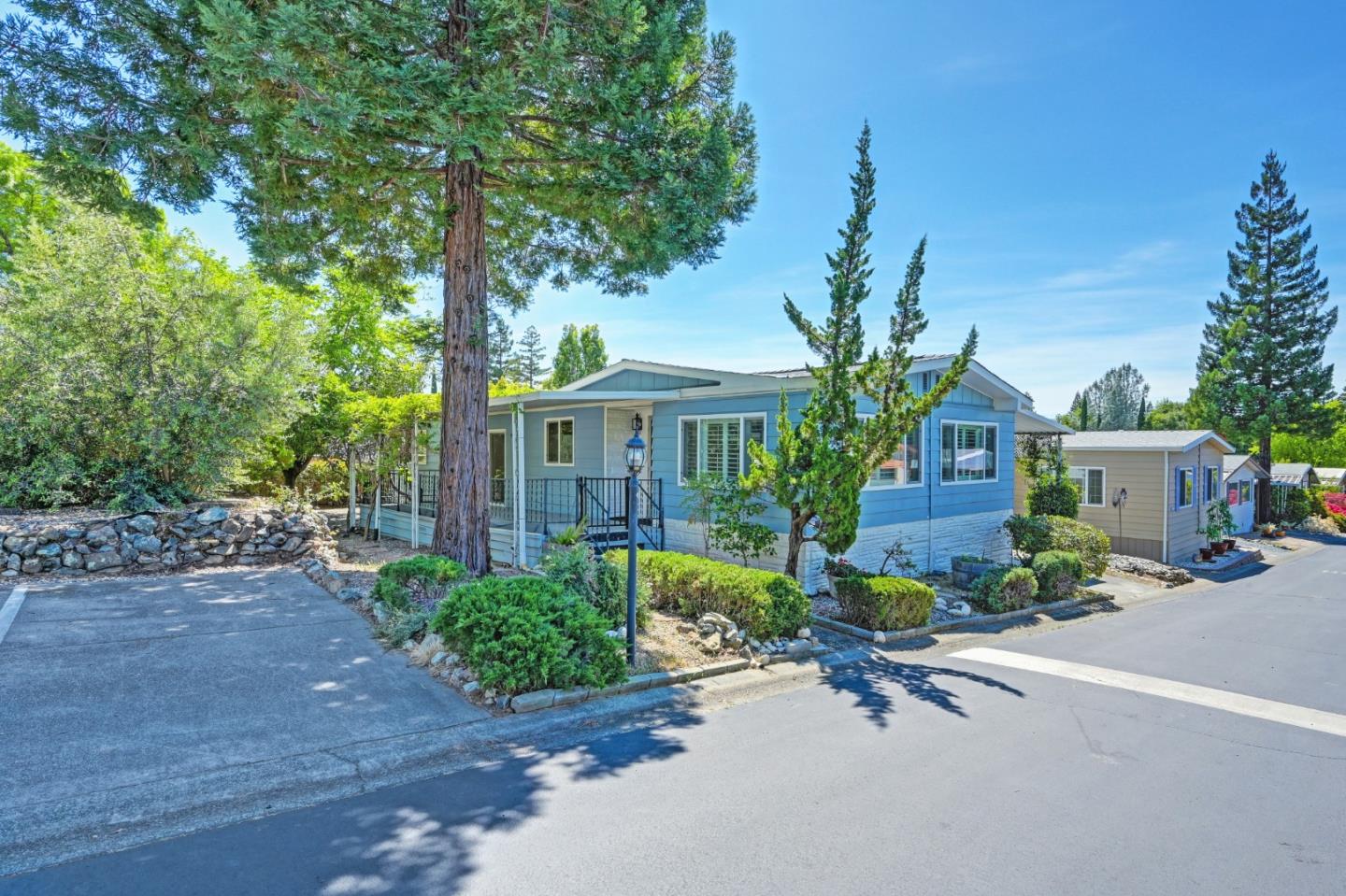 Detail Gallery Image 1 of 47 For 12339 Pepperwood #12339,  Auburn,  CA 95603 - 2 Beds | 2 Baths