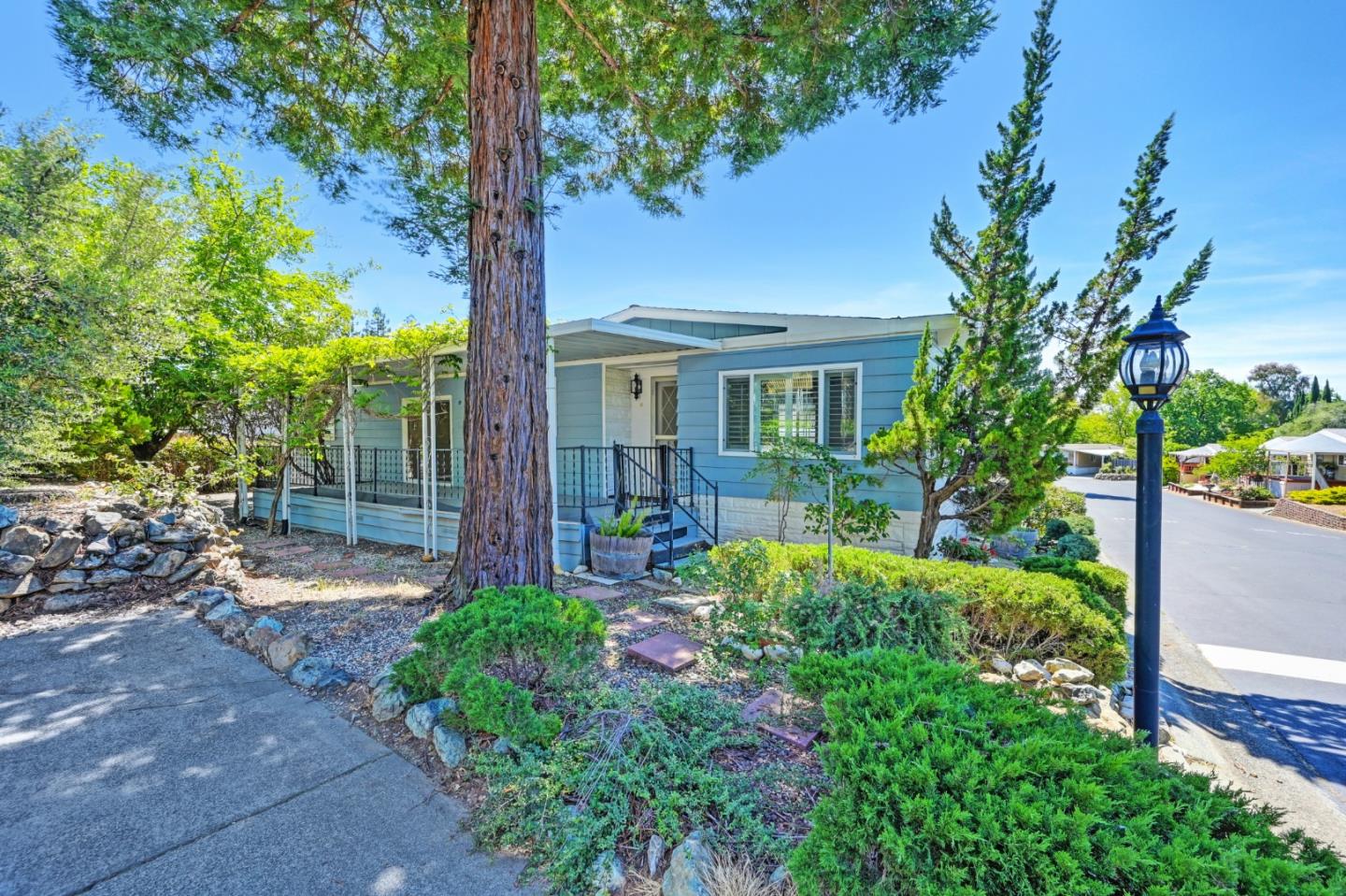 Detail Gallery Image 2 of 47 For 12339 Pepperwood #12339,  Auburn,  CA 95603 - 2 Beds | 2 Baths