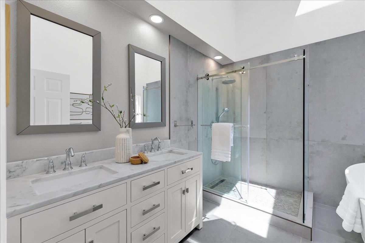 Detail Gallery Image 17 of 37 For 20486 Pierce Rd, Saratoga,  CA 95070 - 3 Beds | 2/1 Baths
