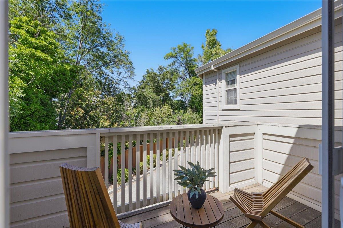 Detail Gallery Image 23 of 37 For 20486 Pierce Rd, Saratoga,  CA 95070 - 3 Beds | 2/1 Baths