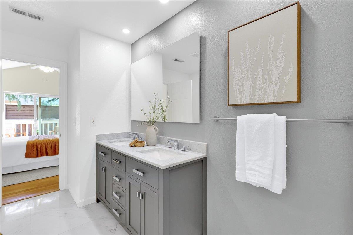 Detail Gallery Image 24 of 37 For 20486 Pierce Rd, Saratoga,  CA 95070 - 3 Beds | 2/1 Baths