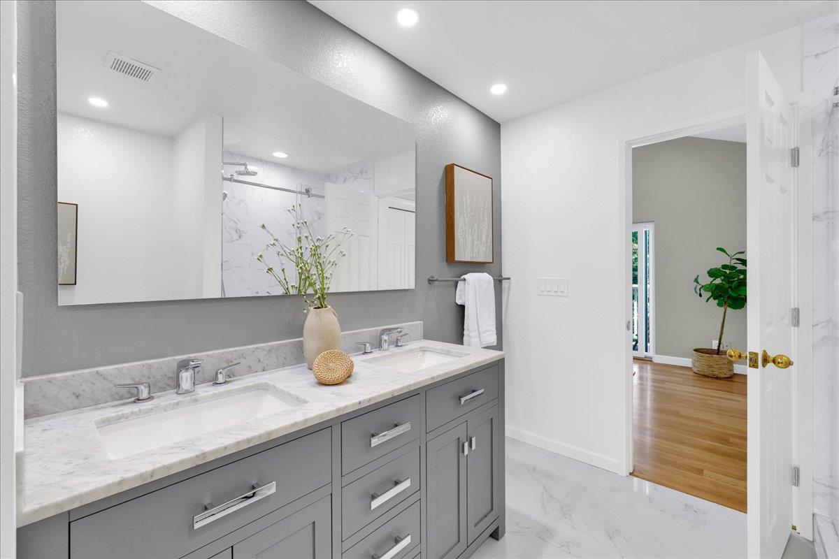 Detail Gallery Image 25 of 37 For 20486 Pierce Rd, Saratoga,  CA 95070 - 3 Beds | 2/1 Baths