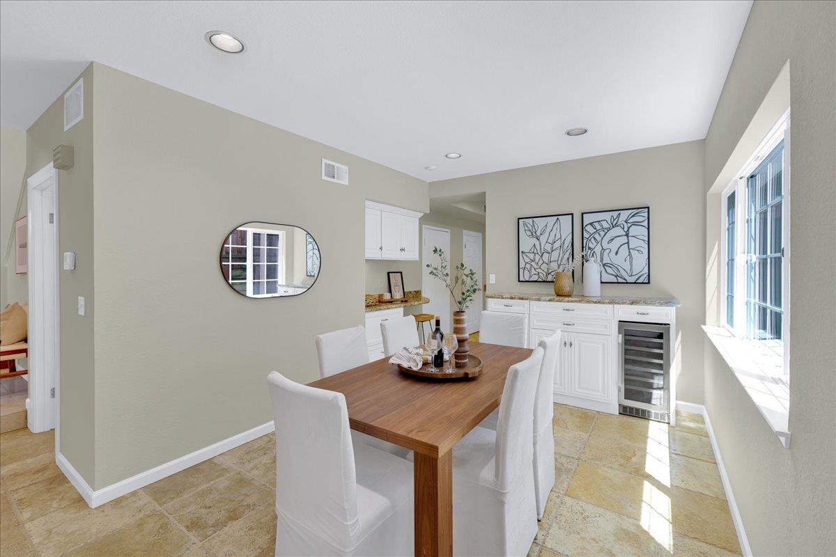 Detail Gallery Image 4 of 37 For 20486 Pierce Rd, Saratoga,  CA 95070 - 3 Beds | 2/1 Baths