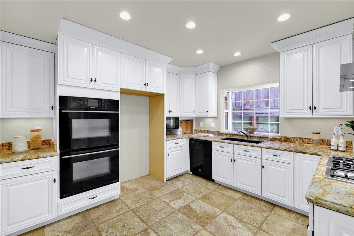 Detail Gallery Image 6 of 37 For 20486 Pierce Rd, Saratoga,  CA 95070 - 3 Beds | 2/1 Baths