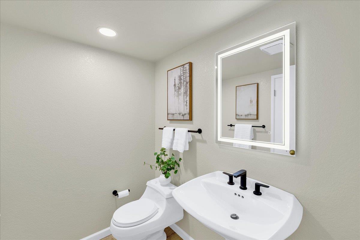Detail Gallery Image 9 of 37 For 20486 Pierce Rd, Saratoga,  CA 95070 - 3 Beds | 2/1 Baths