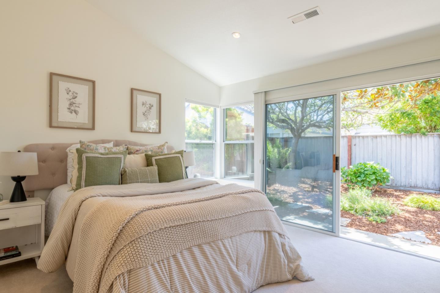 Detail Gallery Image 14 of 23 For 3349 Abdy Way, Marina,  CA 93933 - 4 Beds | 2 Baths
